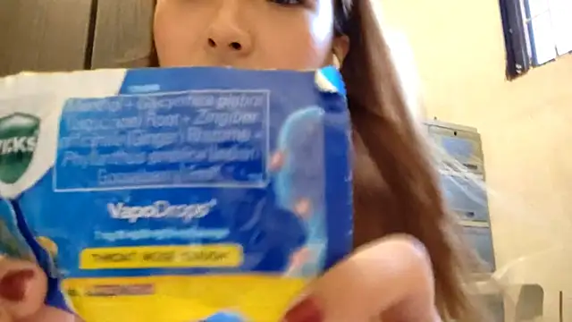 Snapshot of EllieCoconut001 chatting on June 2026 10:19:02 AM EllieCoconut001 online show from June 2026 10:19:02 AM