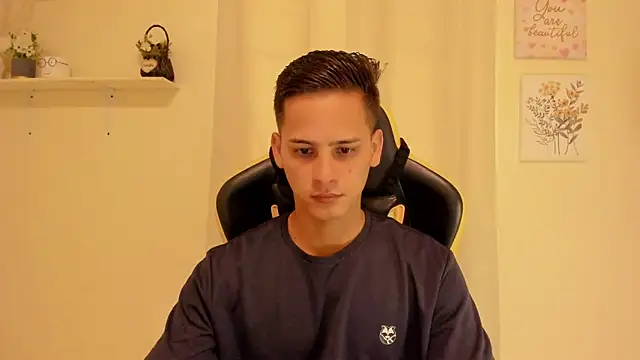 Snapshot of sexy_andres01 chatting on May 2026 02:02:02 PM sexy andres01 online show from May 2026 02:02:02 PM