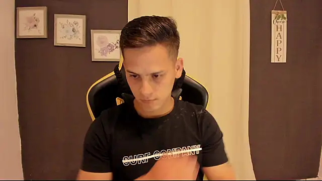 Snapshot of sexy_andres01 chatting on July 2026 10:41:02 PM sexy andres01 online show from July 2026 10:41:02 PM