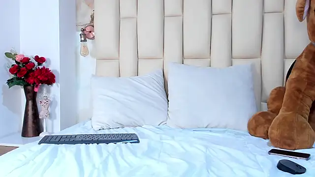 Snapshot of shelseanova chatting on March 2026 01:08:01 AM shelseanova online show from March 2026 01:08:01 AM