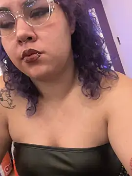 Snapshot of lilith_velvet_ chatting on May 2026 04:19:01 AM lilith velvet online show from May 2026 04:19:01 AM
