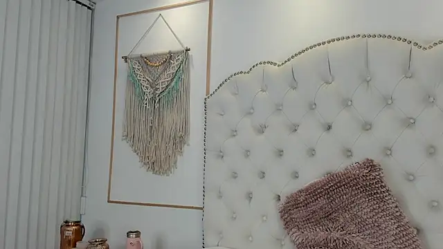 Sara funy online show from March 2026 11:15:01 AM