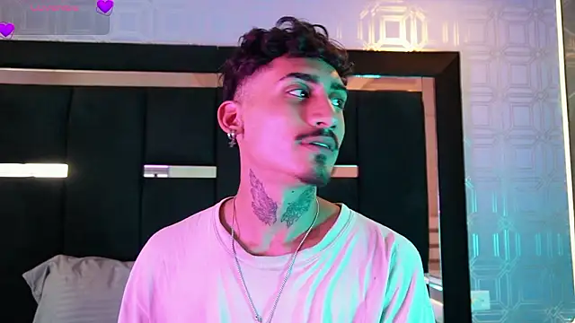 Snapshot of Dark_Eros_ chatting on February 2026 07:58:01 PM Dark Eros online show from February 2026 07:58:01 PM