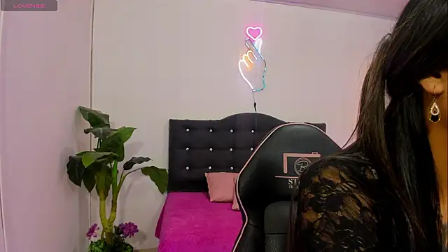 LINDSAY TAY online show from March 2026 03:54:01 AM