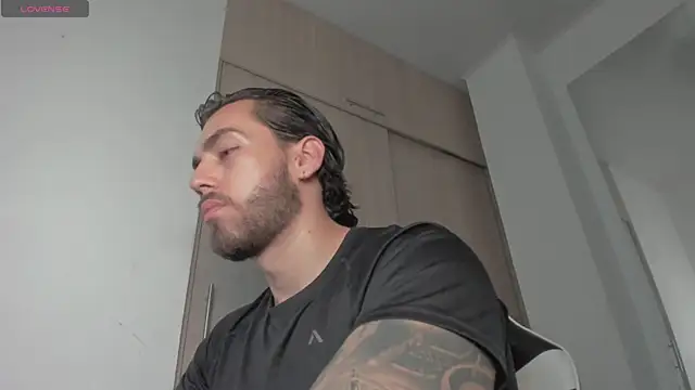 Axel  Blaze online show from June 2026 01:34:02 PM