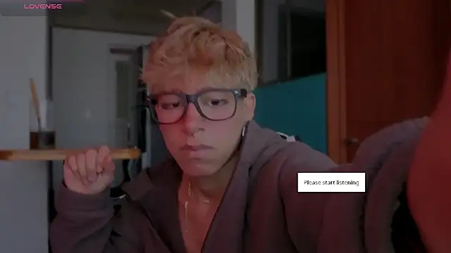 Snapshot of Ryan_sweet chatting on February 2026 01:01:02 PM Ryan sweet online show from February 2026 01:01:02 PM