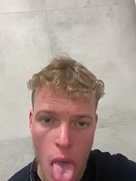 Dencchikk22 online show from May 2026 12:11:02 PM