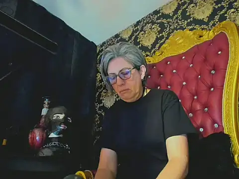 Hades Lyra online show from March 2026 03:28:01 PM