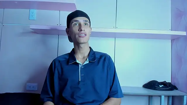 Thiagoduarte  online show from February 2026 11:44:01 AM