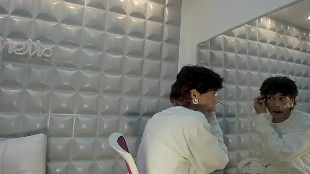 Snapshot of RonaldThompson__ chatting on March 2026 01:44:02 AM RonaldThompson online show from March 2026 01:44:02 AM