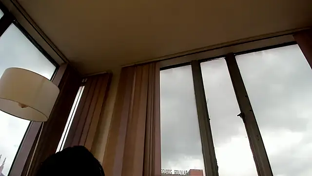 Snapshot of miss_valka chatting on April 2026 05:30:01 PM miss valka online show from April 2026 05:30:01 PM