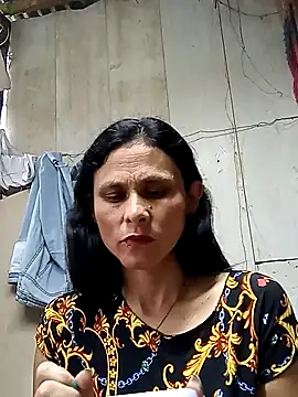 yuliitza4 online show from March 2026 12:27:02 PM