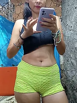 Snapshot of yuliitza4 chatting on June 2026 02:12:02 PM yuliitza4 online show from June 2026 02:12:02 PM