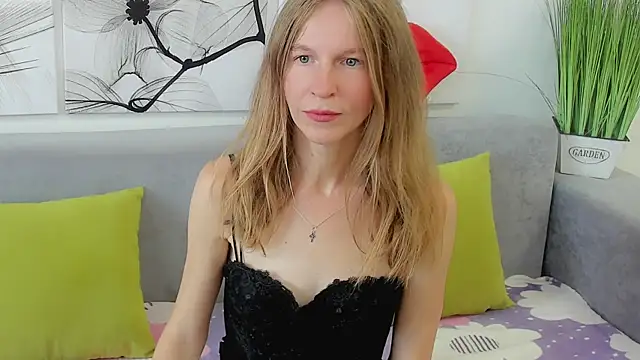 Mira XOo online show from July 2026 01:57:01 PM