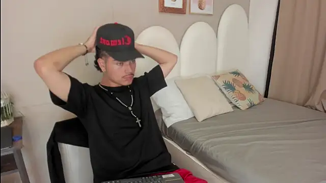 Jason 23   online show from April 2026 07:36:01 PM