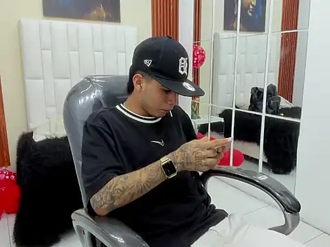 Snapshot of Thiago_collinss chatting on February 2026 10:10:02 PM Thiago collinss online show from February 2026 10:10:02 PM