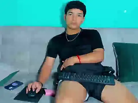 Snapshot of Brandon_Wesly chatting on March 2026 12:33:02 PM Brandon Wesly online show from March 2026 12:33:02 PM