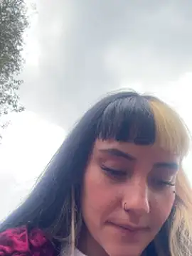 Sara 92 online show from March 2026 05:08:01 PM