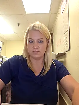 LadyB07 online show from April 2026 04:24:02 PM