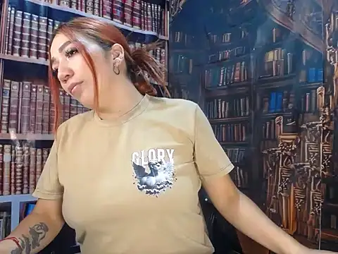 Snapshot of SerenaFoxx_ chatting on March 2026 03:34:02 AM SerenaFoxx online show from March 2026 03:34:02 AM