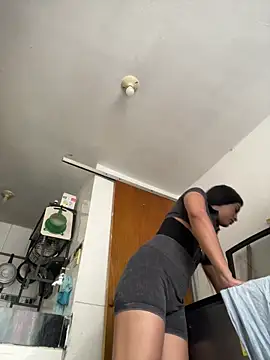 Misty-kat online show from April 2026 05:52:02 PM