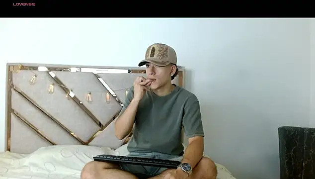 oliver   saint online show from March 2026 12:07:02 AM