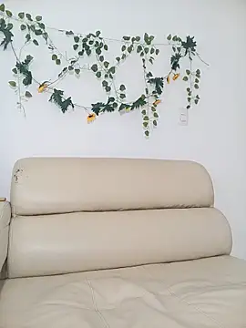 Snapshot of TinnaPeyton chatting on March 2026 05:41:01 PM TinnaPeyton online show from March 2026 05:41:01 PM