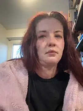 xoxchaarrxox online show from February 2026 05:25:01 PM