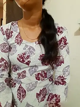 Snapshot of Janvi_chauhan chatting on February 2026 06:01:02 AM Janvi chauhan online show from February 2026 06:01:02 AM