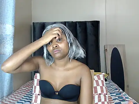 Snapshot of LexyDiana chatting on March 2026 07:10:02 PM LexyDiana online show from March 2026 07:10:02 PM