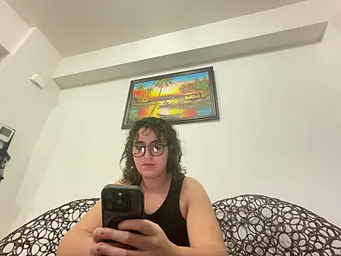 Snapshot of yassiestar chatting on March 2026 08:33:01 PM yassiestar online show from March 2026 08:33:01 PM