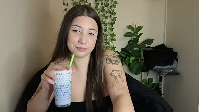 Saffy  online show from March 2026 04:45:02 PM