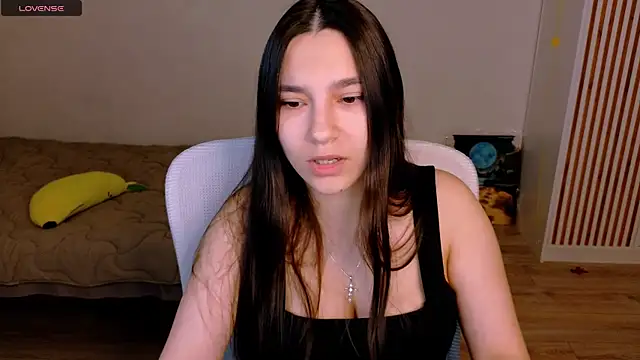 Snapshot of Ari_Grend chatting on May 2026 09:33:01 PM Ari Grend online show from May 2026 09:33:01 PM