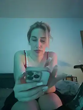 Snapshot of JuliaPrivat chatting on February 2026 09:58:01 PM JuliaPrivat online show from February 2026 09:58:01 PM