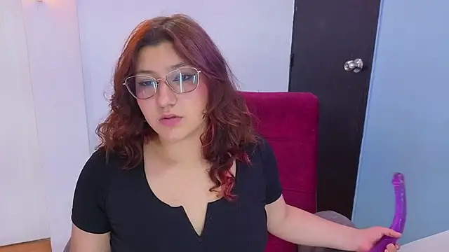 Snapshot of QueenOfDeepTroath chatting on February 2026 07:15:01 PM QueenOfDeepTroath online show from February 2026 07:15:01 PM