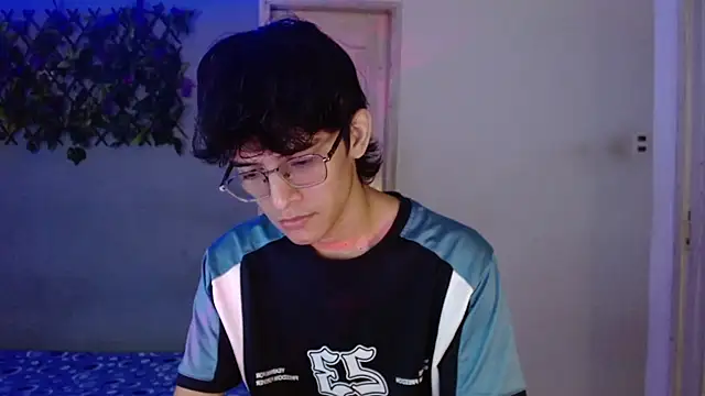 noah millerx online show from March 2026 04:41:01 AM