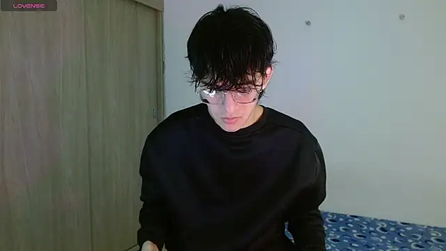 Snapshot of noah_millerx chatting on May 2026 04:18:01 AM noah millerx online show from May 2026 04:18:01 AM