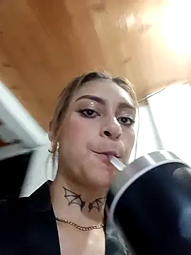 agathamoont online show from February 2026 02:11:01 AM