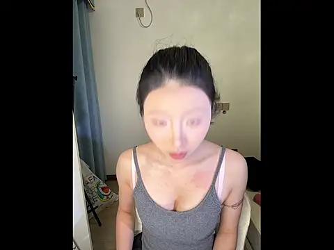 Y--F--LOVE online show from April 2026 03:56:01 PM