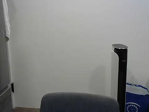 Snapshot of silverwolfwoof chatting on June 2026 03:38:02 PM silverwolfwoof online show from June 2026 03:38:02 PM