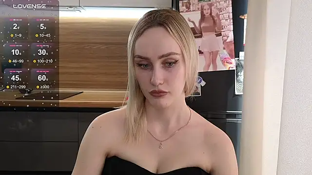 Snapshot of Bella_Villen chatting on July 2026 08:18:01 AM Bella Villen online show from July 2026 08:18:01 AM
