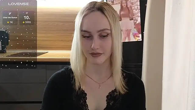 Snapshot of Bella_Villen chatting on July 2026 09:40:01 AM Bella Villen online show from July 2026 09:40:01 AM