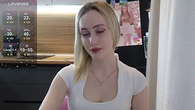 Snapshot of Bella_Villen chatting on July 2026 10:13:02 AM Bella Villen online show from July 2026 10:13:02 AM