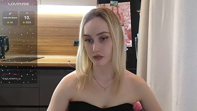 Snapshot of Bella_Villen chatting on July 2026 12:48:02 PM Bella Villen online show from July 2026 12:48:02 PM