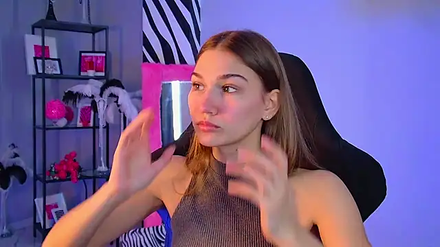 Snapshot of Sweet_Emilya chatting on March 2026 08:20:02 AM Sweet Emilya online show from March 2026 08:20:02 AM