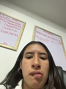 Snapshot of LilyRossi_ chatting on May 2026 12:13:02 PM LilyRossi online show from May 2026 12:13:02 PM