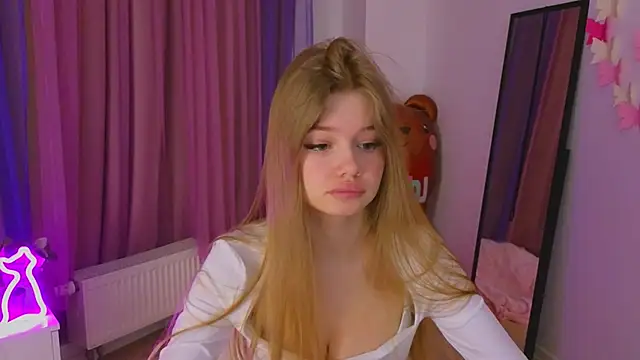 belrinaa online show from April 2026 08:55:01 PM