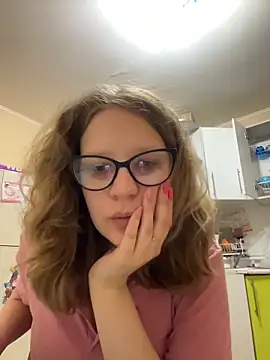 Snapshot of Luminosa chatting on March 2026 07:10:02 PM Luminosa online show from March 2026 07:10:02 PM