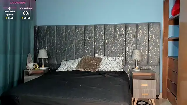 Samantha Velle online show from April 2026 01:36:02 PM