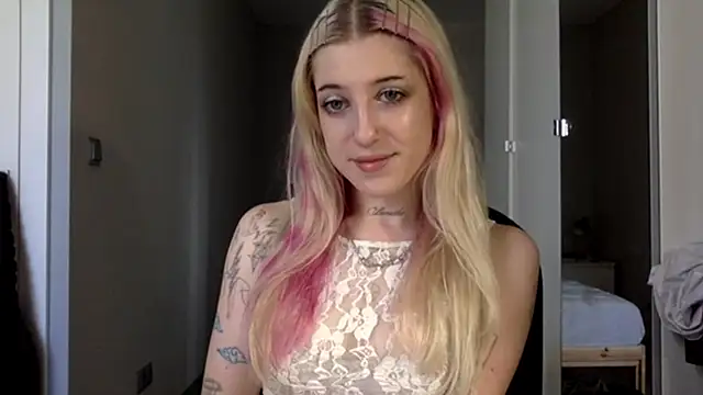 Snapshot of EmmyWet chatting on July 2026 03:26:02 PM EmmyWet online show from July 2026 03:26:02 PM
